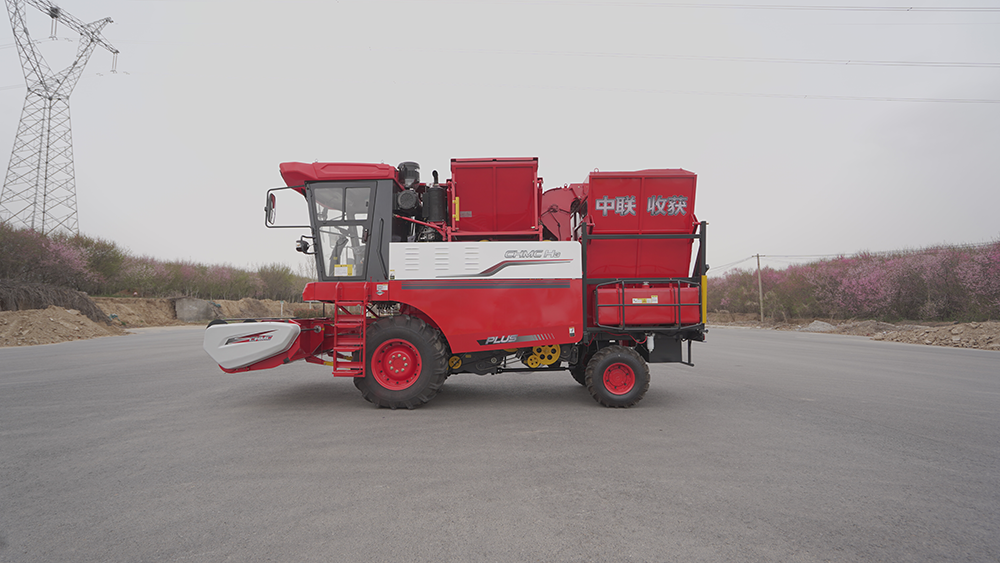 BJL平台2023款4HJL-3(G4)花生捡拾收获机